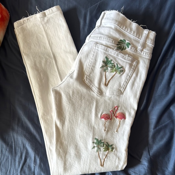 Whimsical Pink and White Skinny Jeans with Floral Embroidery - Picture 6 of 7